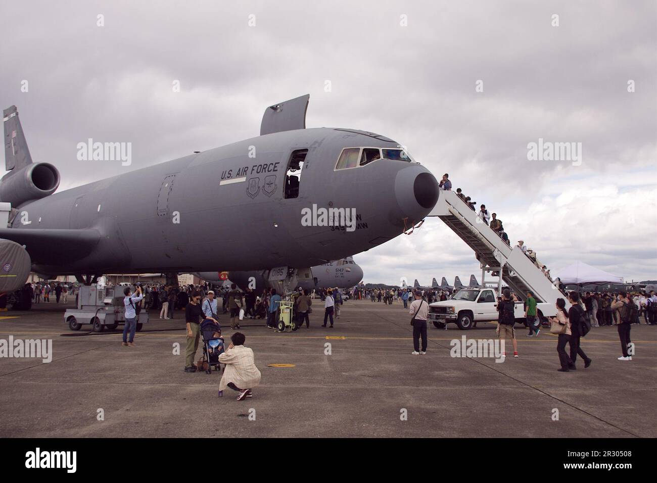 20.-21. Mai 2023 - USA Air Force KC-10 Extender auf dem japanisch-amerikanischen Freundschaftsfestival auf dem Yokota Air Base 2023 in Fussa, Tokio, Japan. Kredit: Michael Steinebach/AFLO/Alamy Live News Stockfoto 20.-21. Mai 2023 - USA Air Force KC-10 Extender auf dem japanisch-amerikanischen Freundschaftsfestival auf dem Yokota Air Base 2023 in Fussa, Tokio, Japan. Kredit: Michael Steinebach/AFLO/Alamy Live News Stockfoto