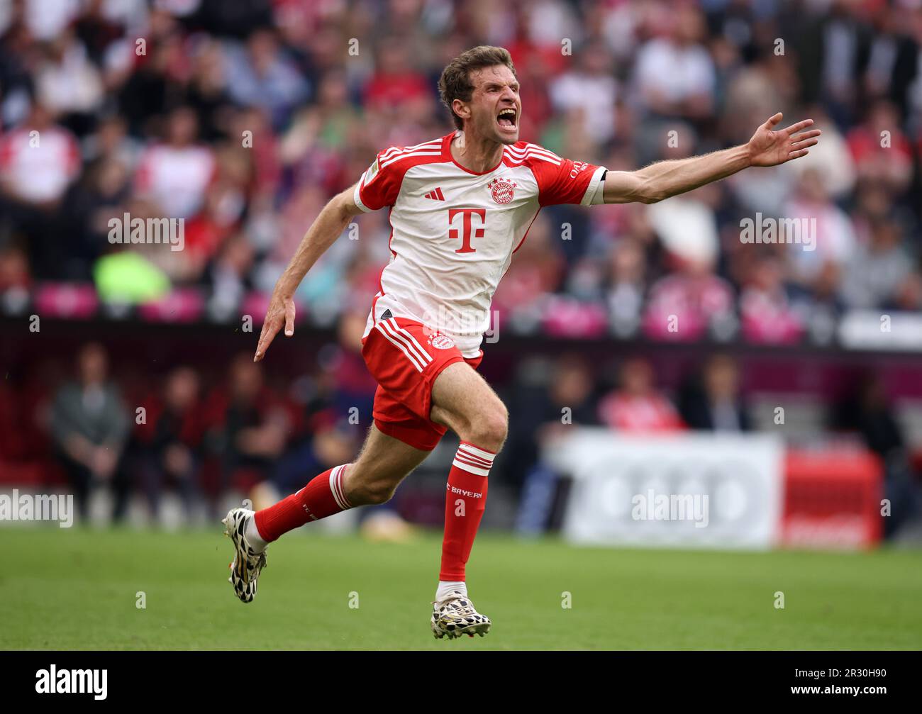 enttŠuscht Thomas Müller von Bayern München FC Bayern München - RB Leipzig Fussball 1 . Bundesliga Saison 2022 / 2023 Stockfoto