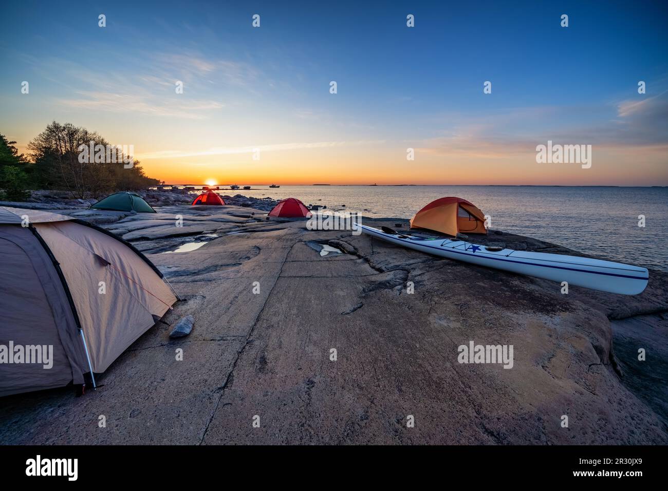 Sonnenuntergang auf der Insel Kilpisaari, Kotka, Finnland Stockfoto