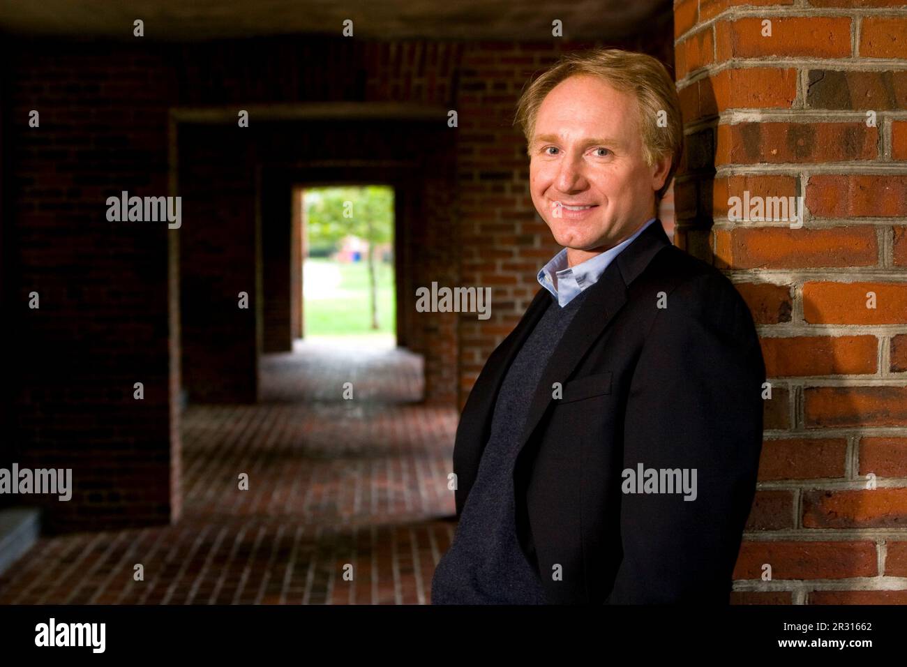 Porträt von Dan Brown, dem Bestseller-Autor des Da Vinci-Kodex. Stockfoto