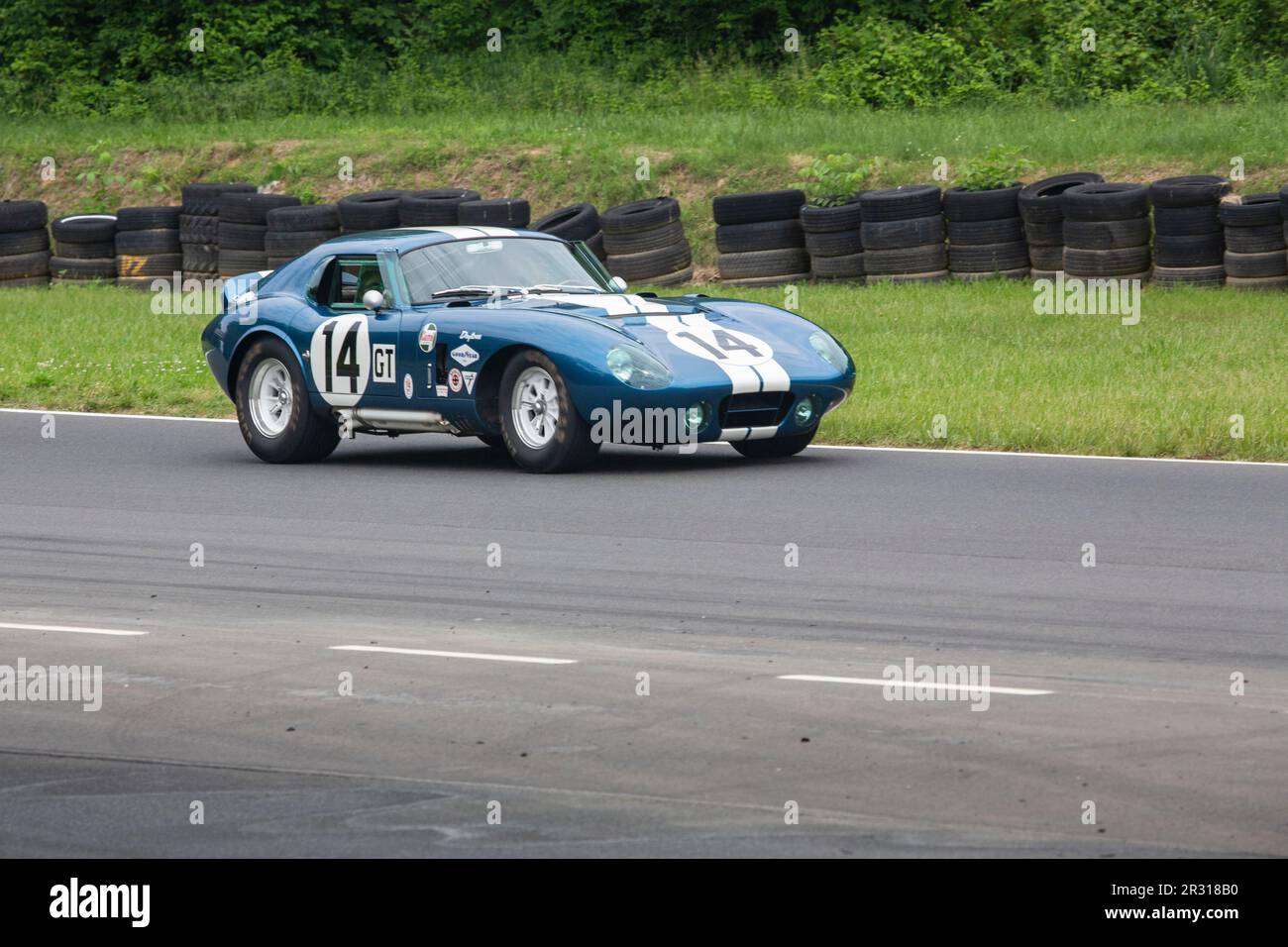 Oldtimer-Rennen während der 2019 Vintage Racing Group 500. Stockfoto