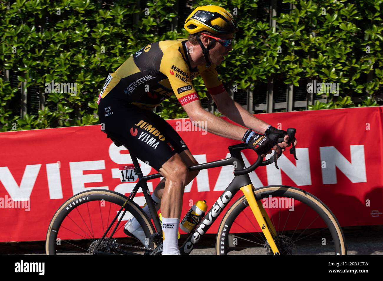 Bergamo, Italien. 21. Mai 2023. Rohan Dennis, Team Jumbo-Visma während der 15. Etappe - Seregno - Bergamo, Giro d'Italia in Bergamo, Italien, Mai 21 2023 Kredit: Independent Photo Agency/Alamy Live News Stockfoto