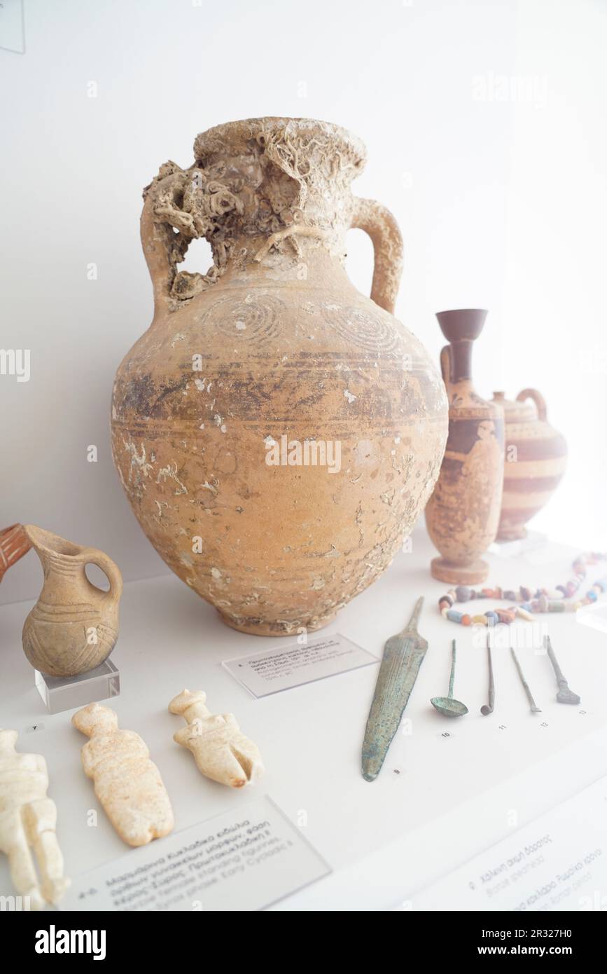 Protogeometrische Amphora mit konzentrischen Kreisen, Archäologisches Museum von Samos Pythagorion, südliches Ägäisches Meer, Dodekanesische Inselgruppe, zwölf Inseln Stockfoto
