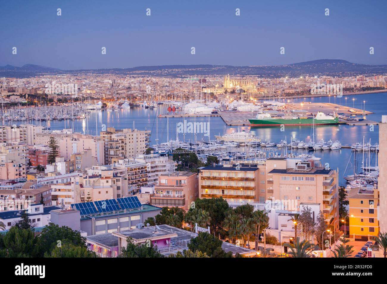 Catedral de Mallorca, puerto de palma, siglo. XIII a siglo.XX .Palma. Mallorca. Die Balearen. España. Stockfoto