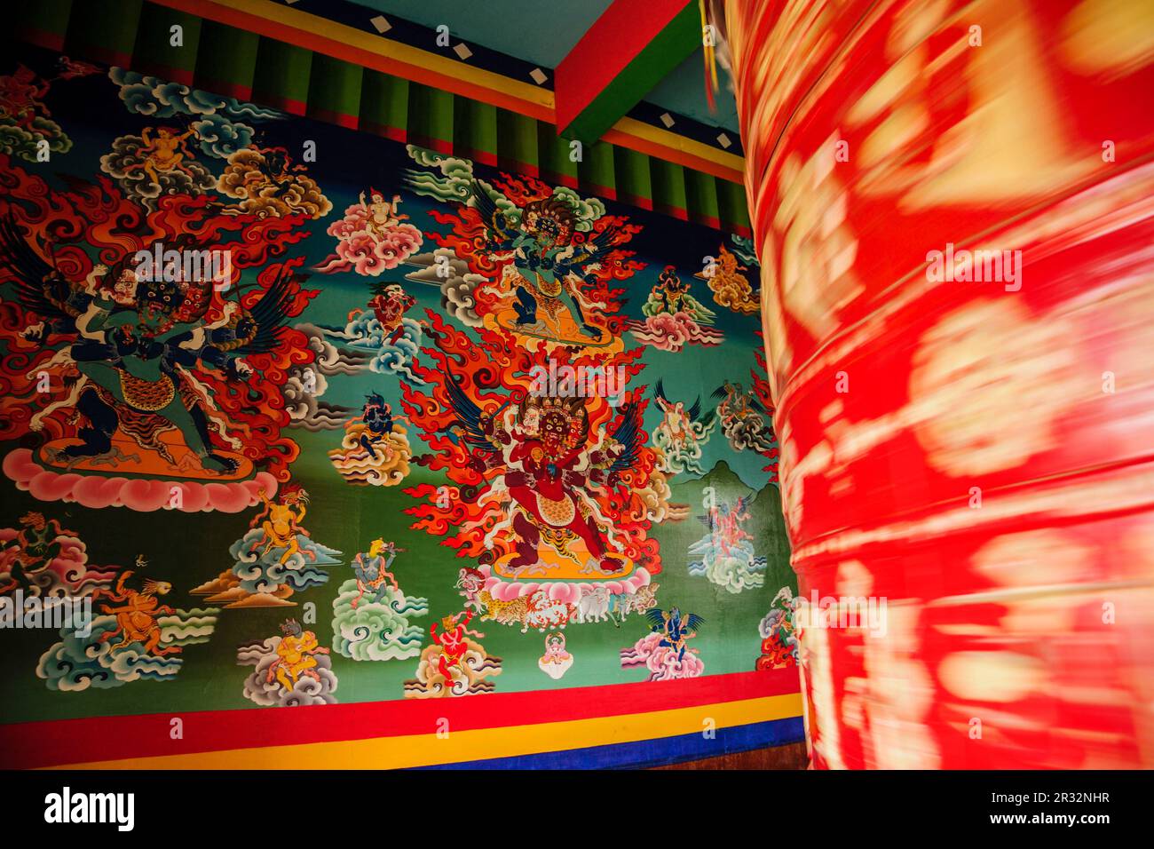 Rueda de oracion budista, Monasterio de Tengboche. Sagarmatha Nationalpark, Khumbu Himal, Nepal, Asien. Stockfoto