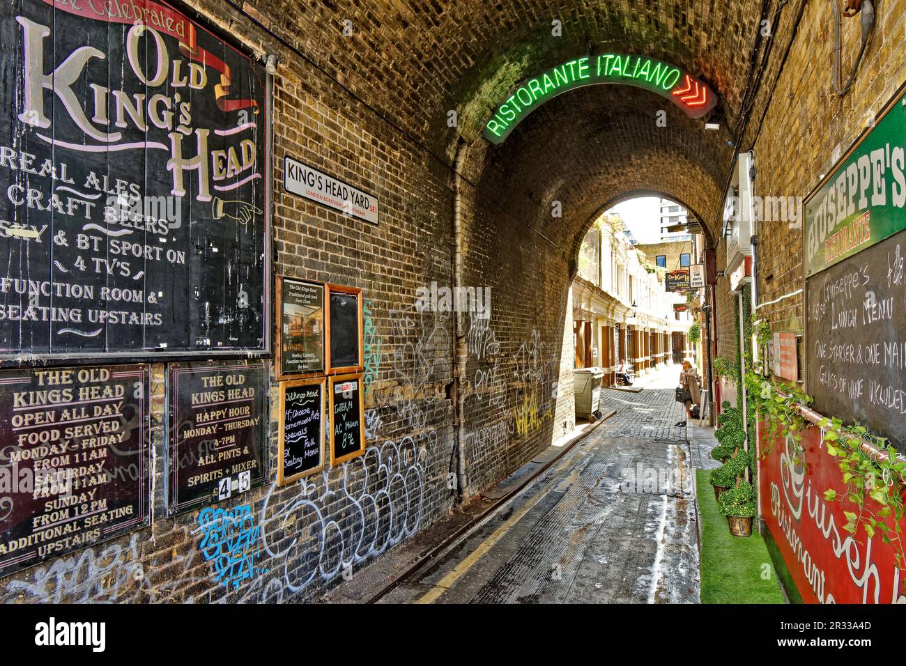 London Southwark Kings Head Yard und Beschilderung zum Old Kings Head Pub Stockfoto