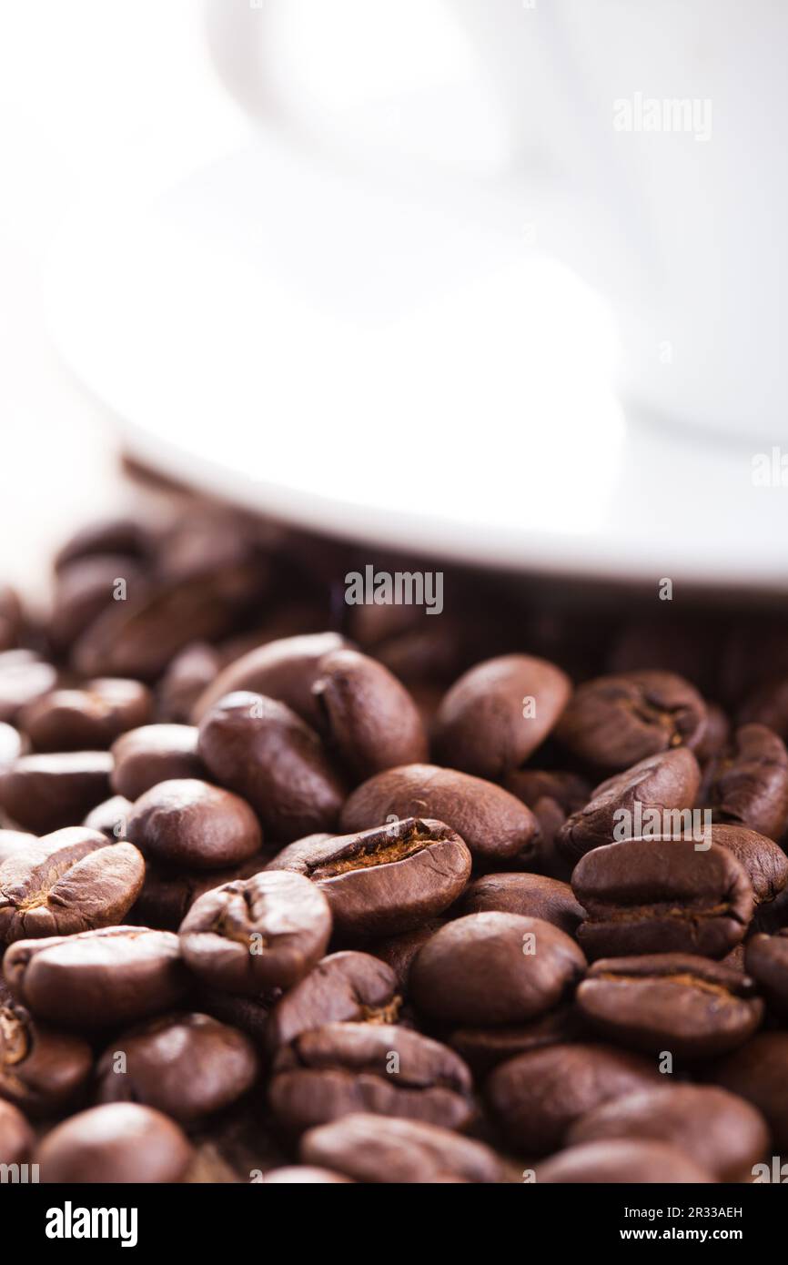 Kaffeebohnen und cup Stockfoto