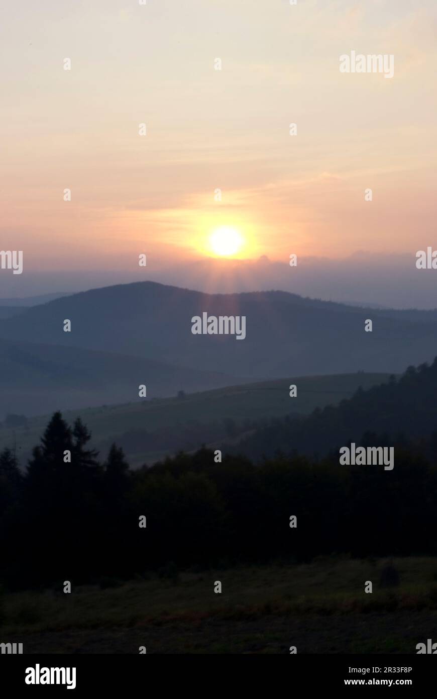 Sonnenaufgang in Bergen Stockfoto