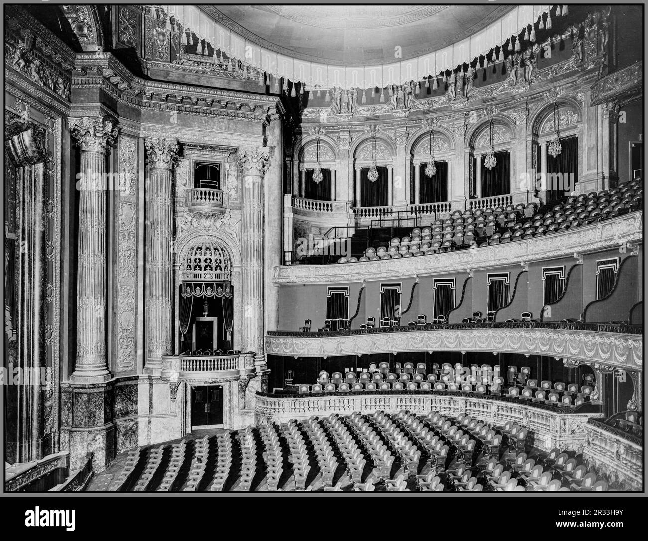 NEW THEATRE NY INTERIOR HISTORIC 1900er Auditorium of the New Theater, New York City America USA 1910 Stockfoto