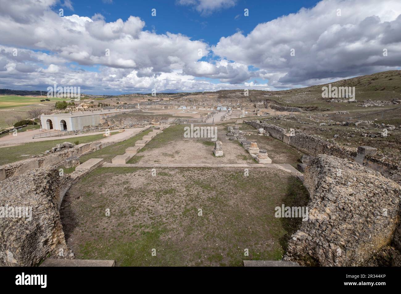 Aula Basilika Gebäude, Parque arqueológico de Segóbriga, Saelices, Cuenca, Castilla-La Mancha, Spanien. Stockfoto