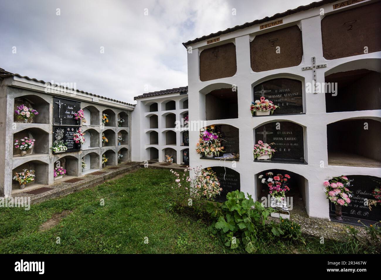 Cementerio, Santa María de la Nuez, Municipio de Bárcabo, Sobrarbe, Provincia de Huesca, Comunidad Autónoma de Aragón, Cordillera de Los Pirineos, Spanien, Europa. Stockfoto