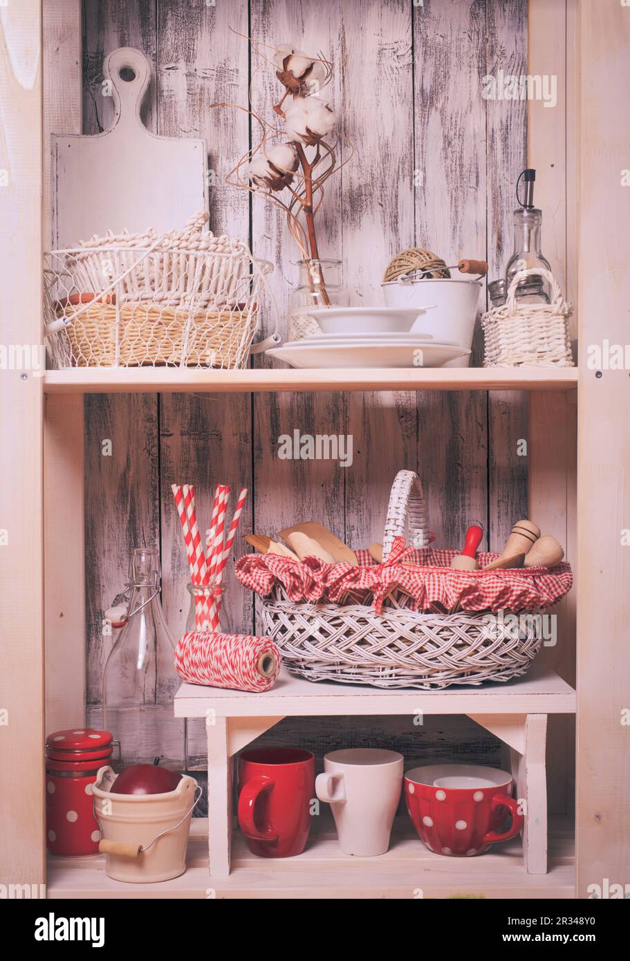 Regale im rack Stockfoto