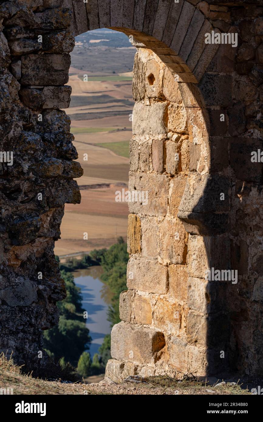 Puerta califal, Castillo de Osma, Siglo X, Osma, Soria, Comunidad Autónoma de Castilla, Spanien, Europa. Stockfoto