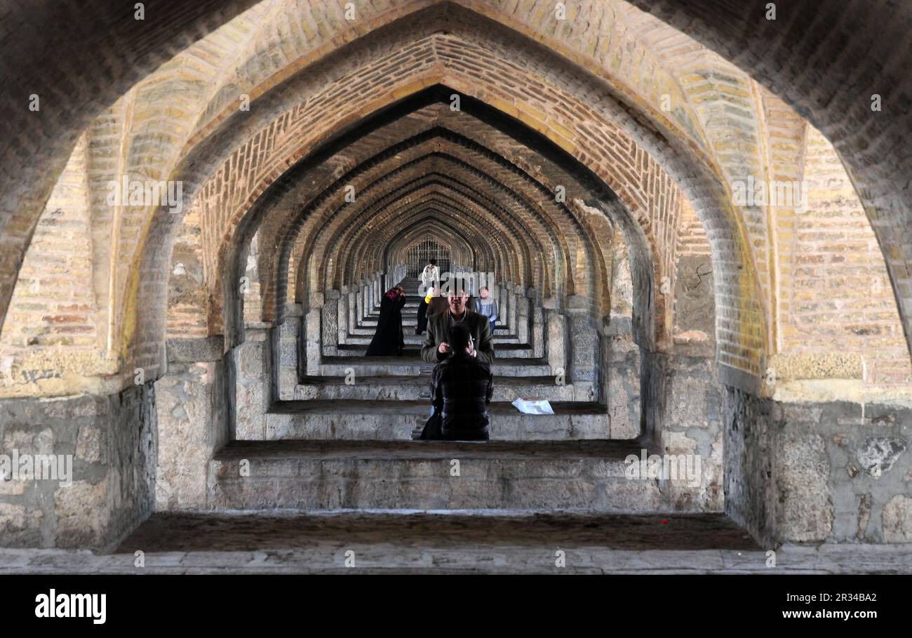 Die SIose pol Bridge in Isfahan, Iran, wurde 1602 erbaut. Es hat 33