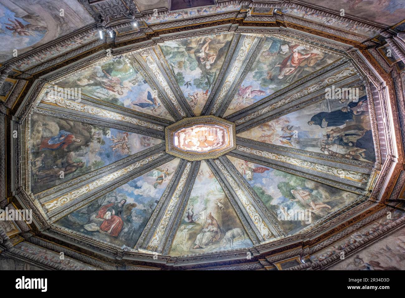 Fresken de Antonio Zapata, Ermita de San Saturio, Soria, Comunidad Autónoma de Castilla, Spanien, Europa. Stockfoto