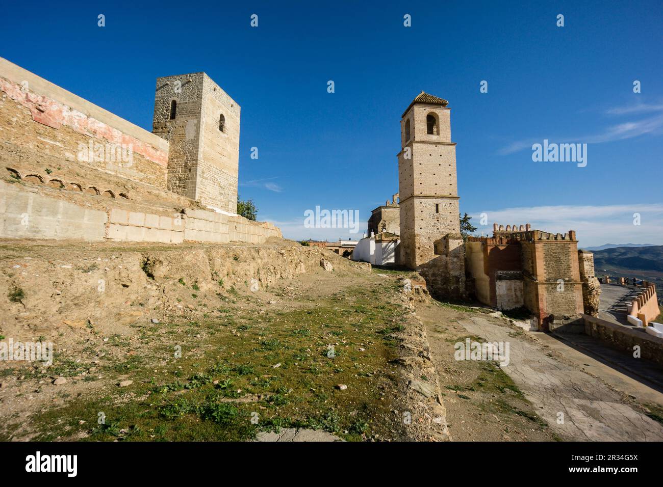 Castillo de Álora, recinto amurallado, siglo X, Cerro de Las Torres. monumento nacional , Álora, Malaga, Andalusien, Spanien. Stockfoto