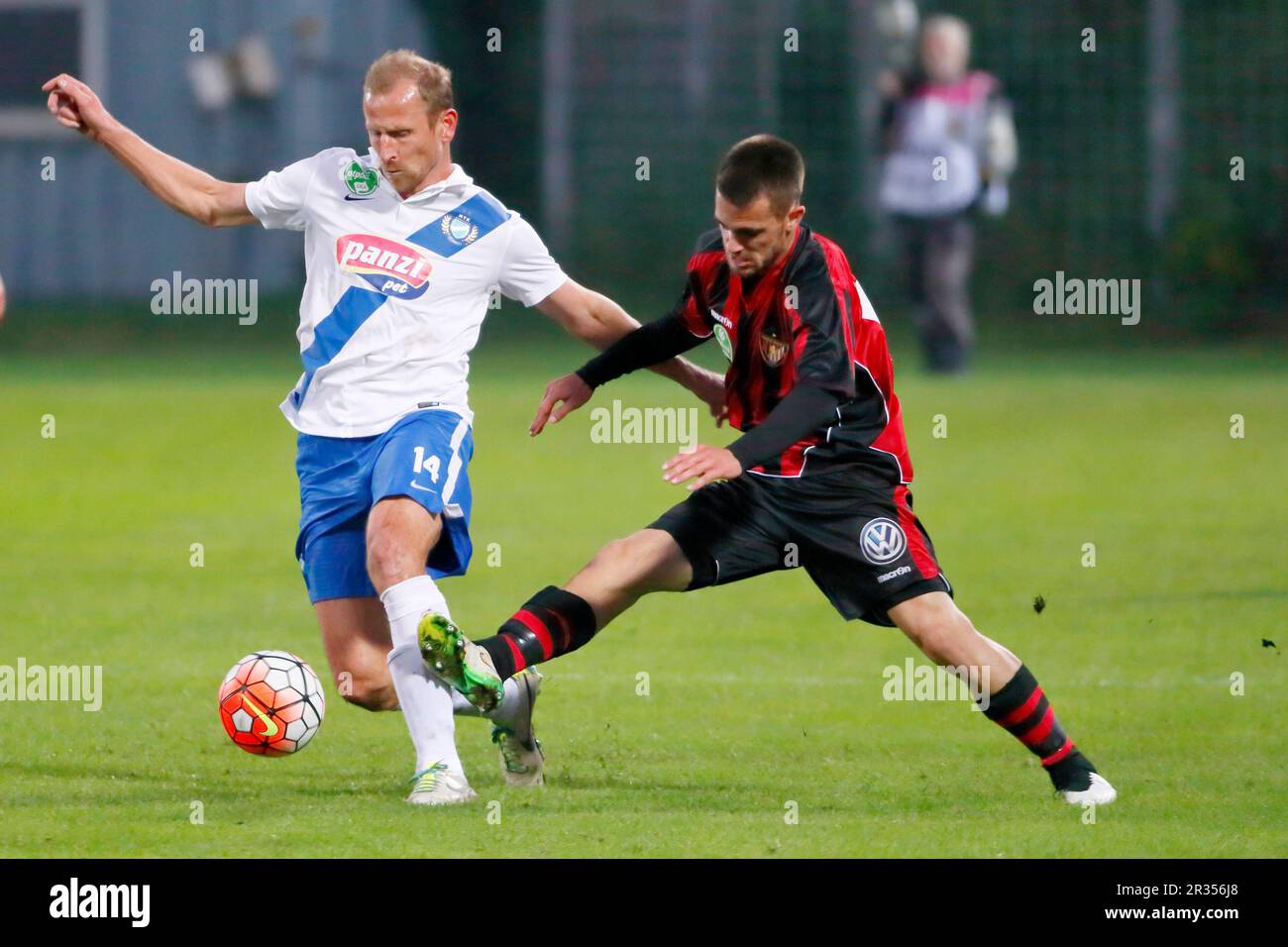 MTK vs. Angesehenes OTP Bank League Fußballspiel Stockfoto