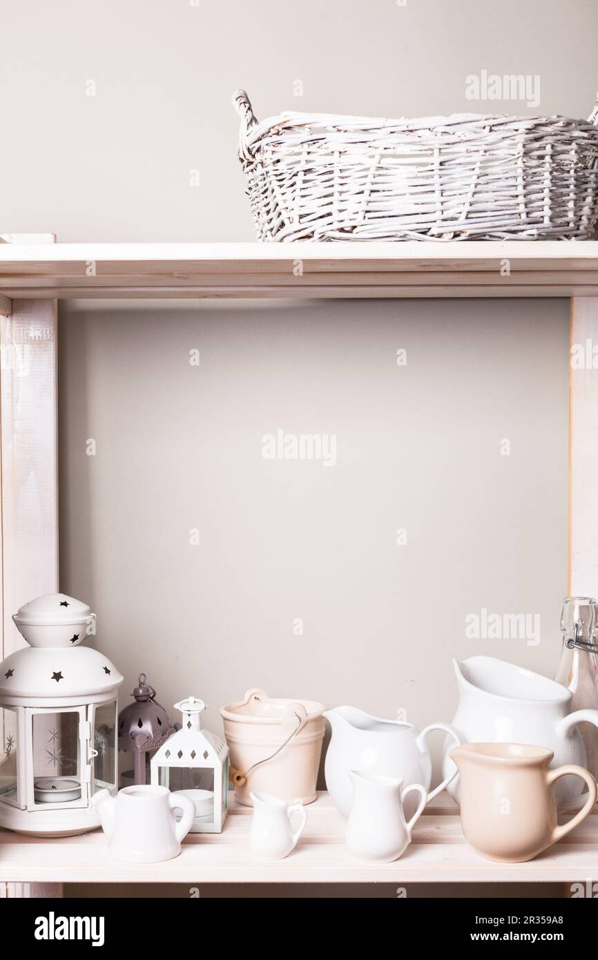 Regale im rack Stockfoto