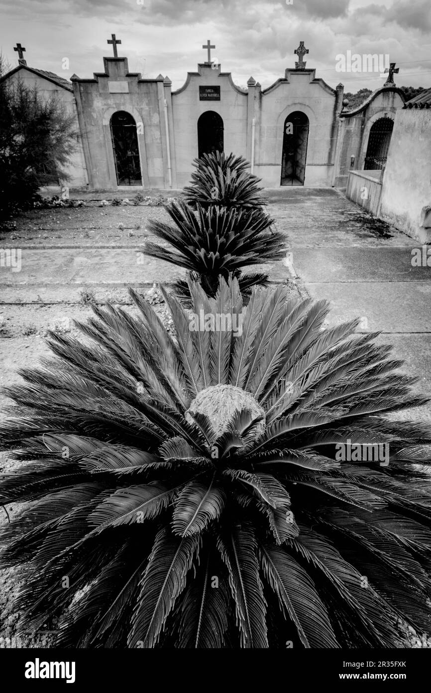 Familien-Pantheons mit Ziegeldach, Pina Friedhof, Mallorca, Balearen, Spanien. Stockfoto