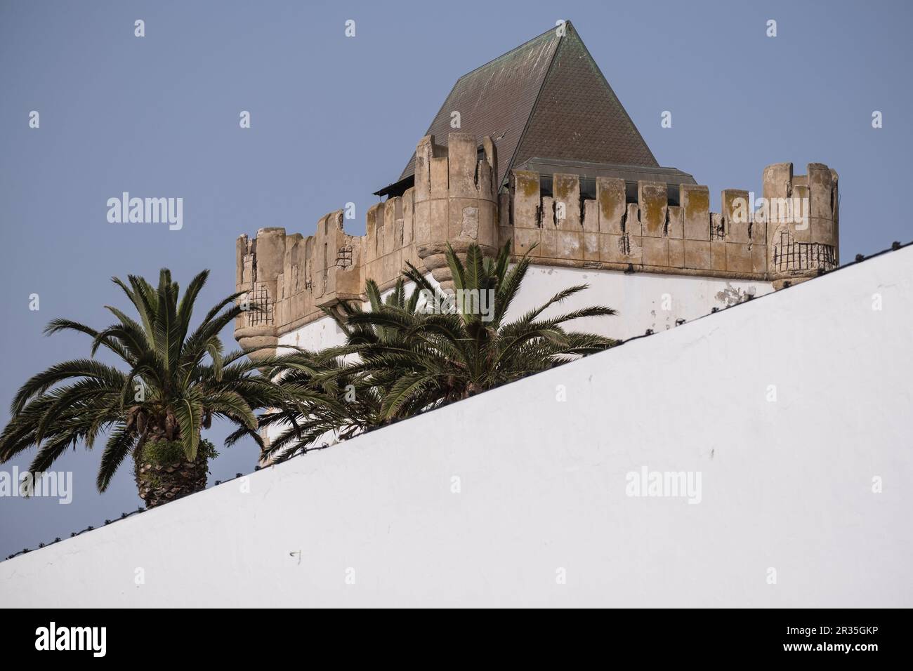 Borj Al Kamra, portugiesischer Turm, Khaldun-Platz aus dem späten 15. Jahrhundert, Asilah, marokko, afrika. Stockfoto