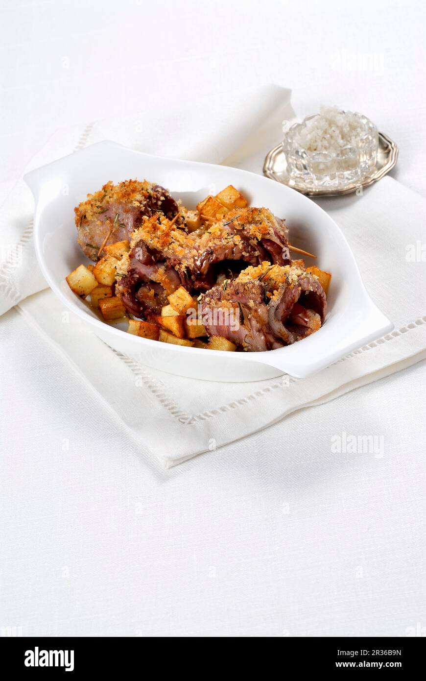 Kalbsherzroulade mit Kartoffeln Stockfoto