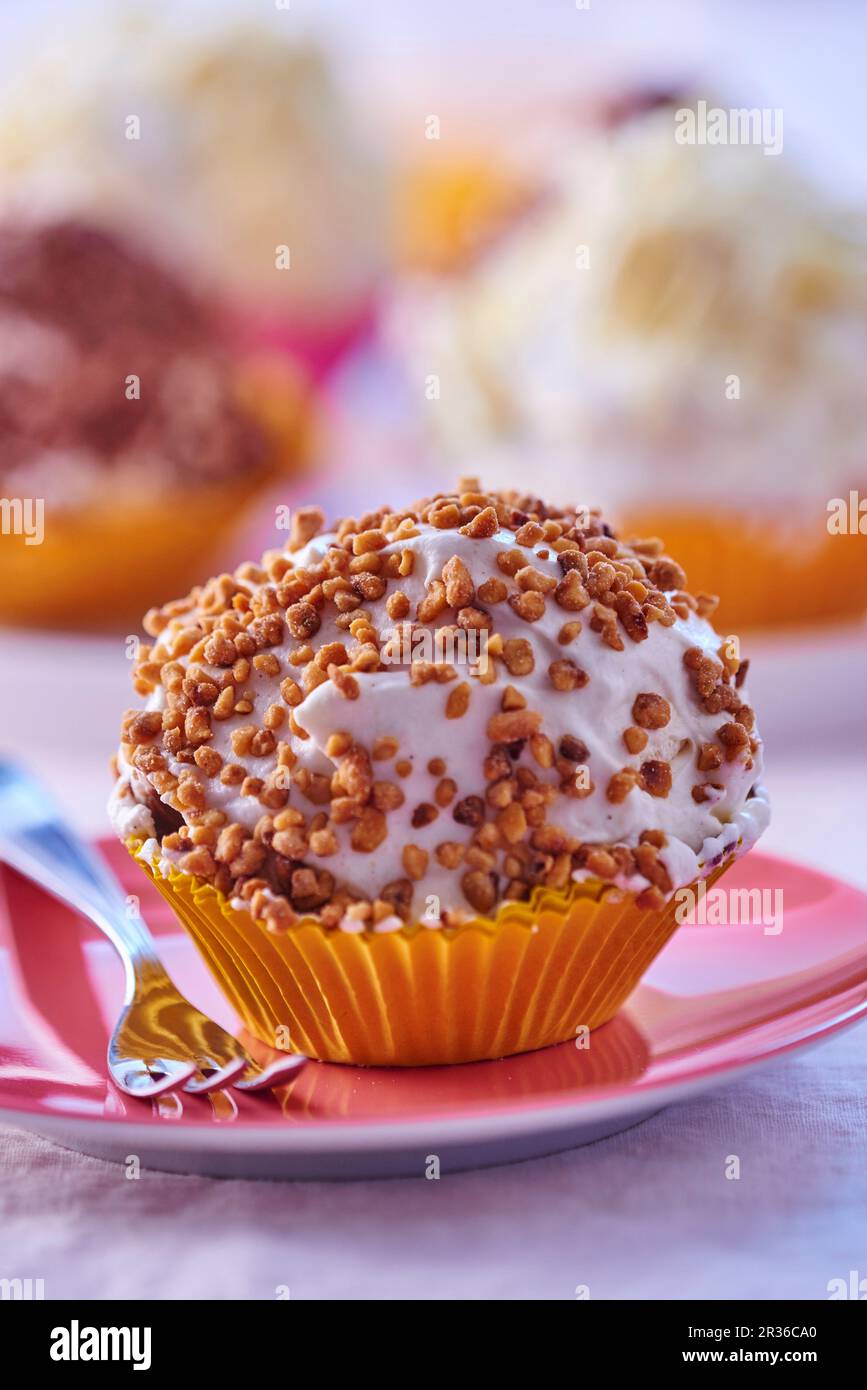 Merveilleux meringue -Fotos und -Bildmaterial in hoher Auflösung – Alamy Merveilleux meringue -Fotos und -Bildmaterial in hoher Auflösung – Alamy