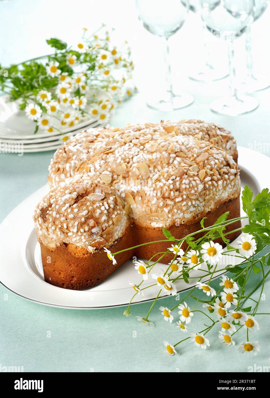 Colomba di Pasqua (traditionelle Ostern Schale mit Taube, Italien) Stockfoto