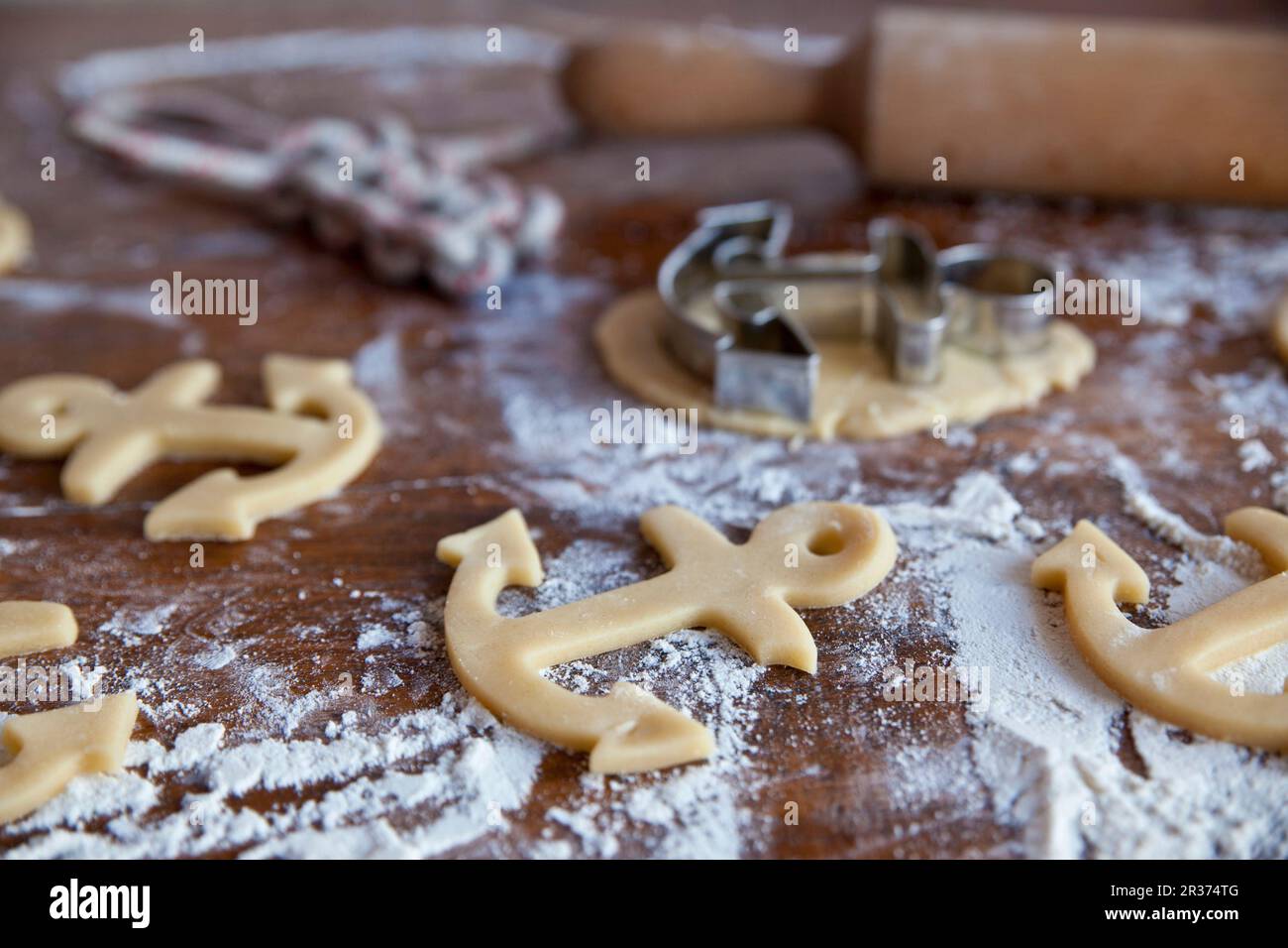 Anker-förmige Ingwer butter Cookies (Ungebackene) Stockfoto