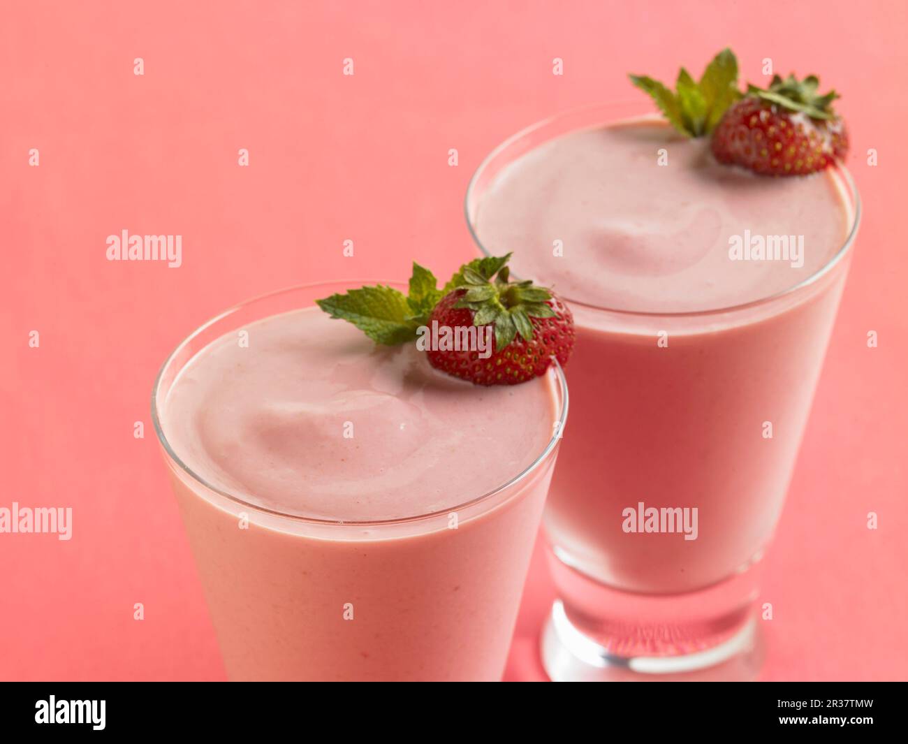 Erdbeerjoghurt Smoothies Stockfoto