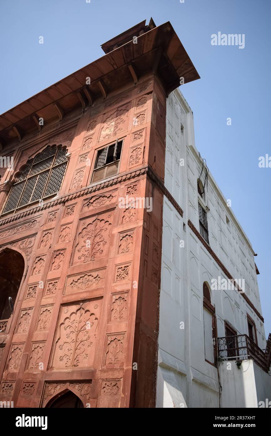 Architektonische Details von Lal Qila - Red Fort in Old Delhi, Indien, sehen Sie das Innere des Delhi Red Fort, das berühmte indische Wahrzeichen Stockfoto