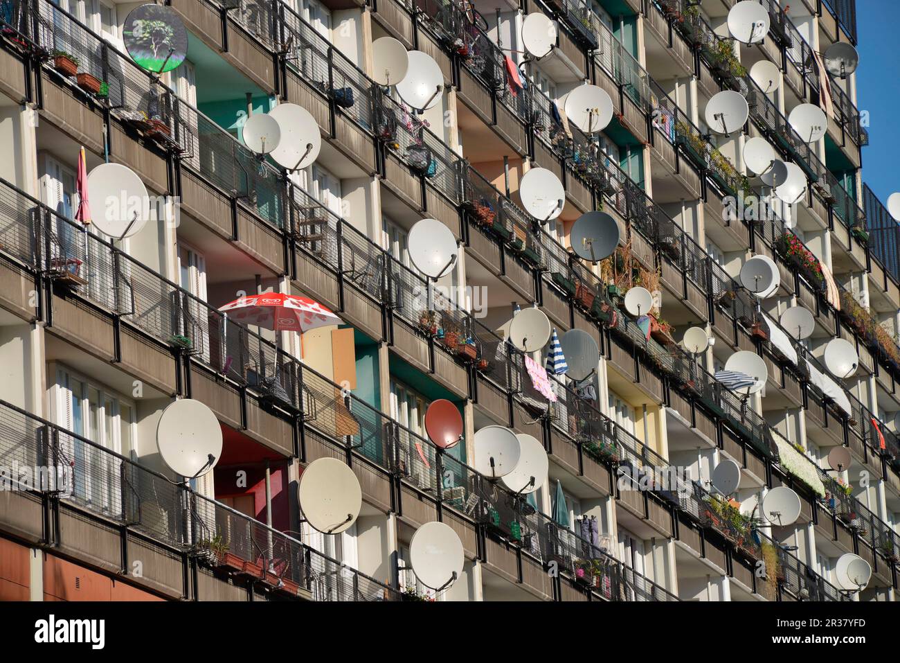 Wohngebäude, Kunstaktion von innen nach außen, Daniel Knipping, Pallasstraße, Schoeneberg, Berlin, Deutschland Stockfoto