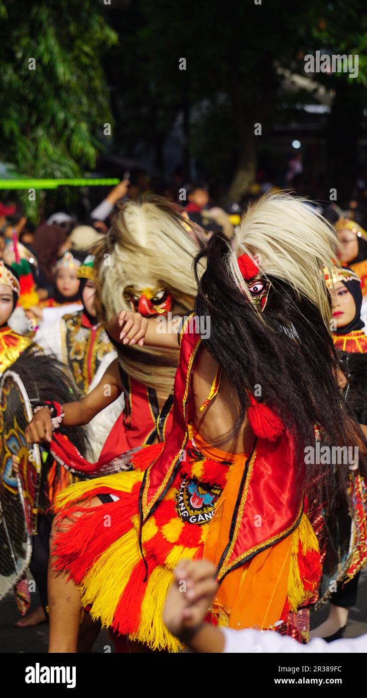 Der Bujang Ganong-Tanz stammt aus Boyolali, Zentraljava. Dieser Tanz ist Teil des Reog Ponorogo Tanzes Stockfoto