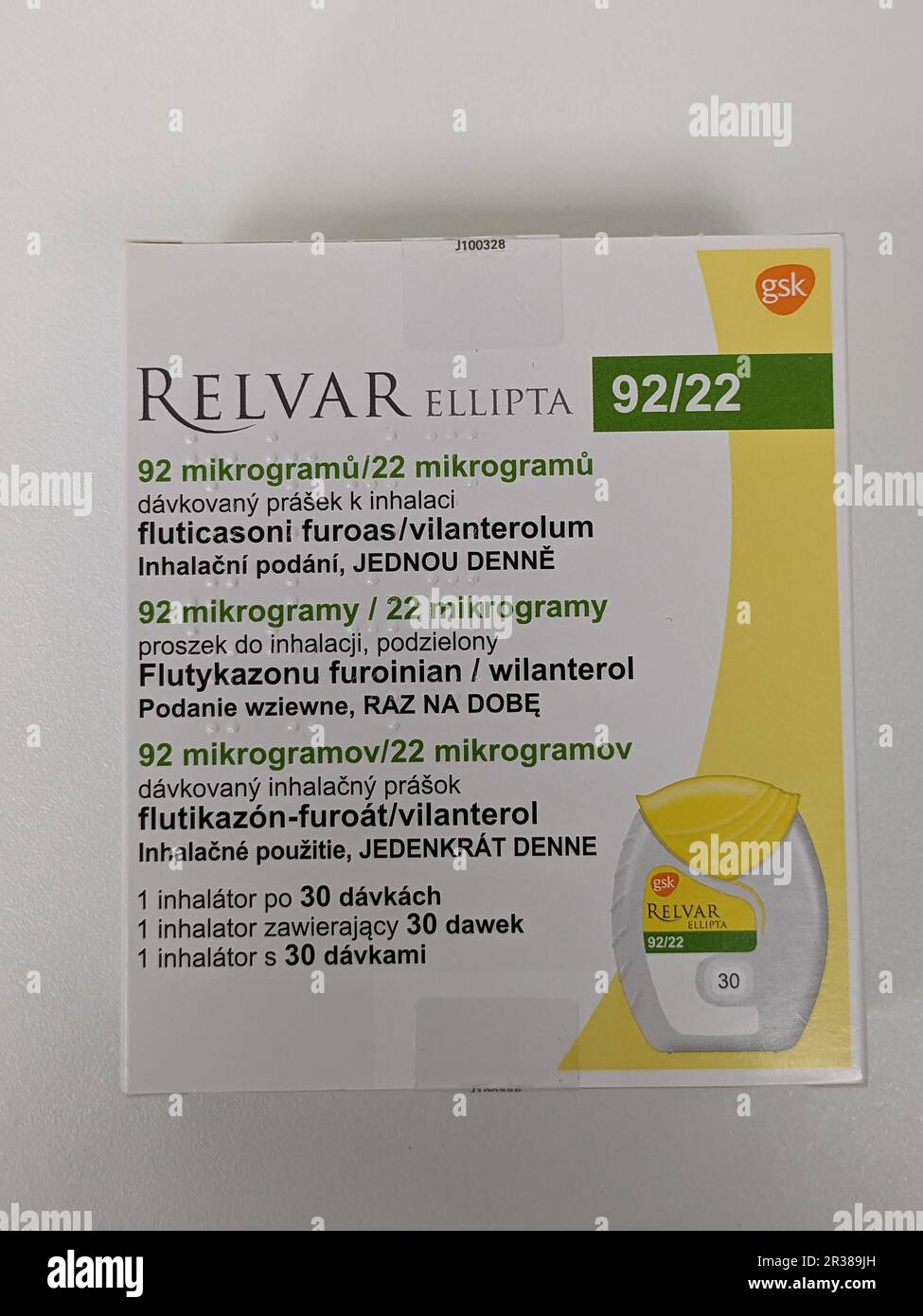 Prag, Tschechische Republik-Mai 15 2024: RELVAR-Inhalatoren mit Wirkstoffen von FLUTICASON und VILANTEROL von GSK zur Behandlung von Asthma und COPD Stockfoto