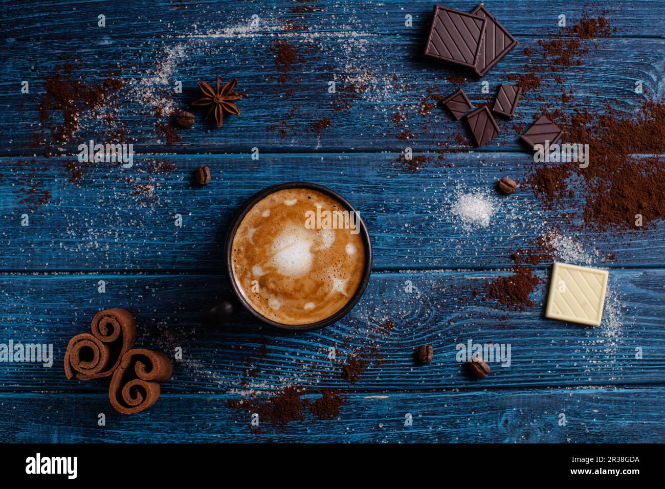 Tasse Cappuccino wie ein Teil des Universums Stockfoto