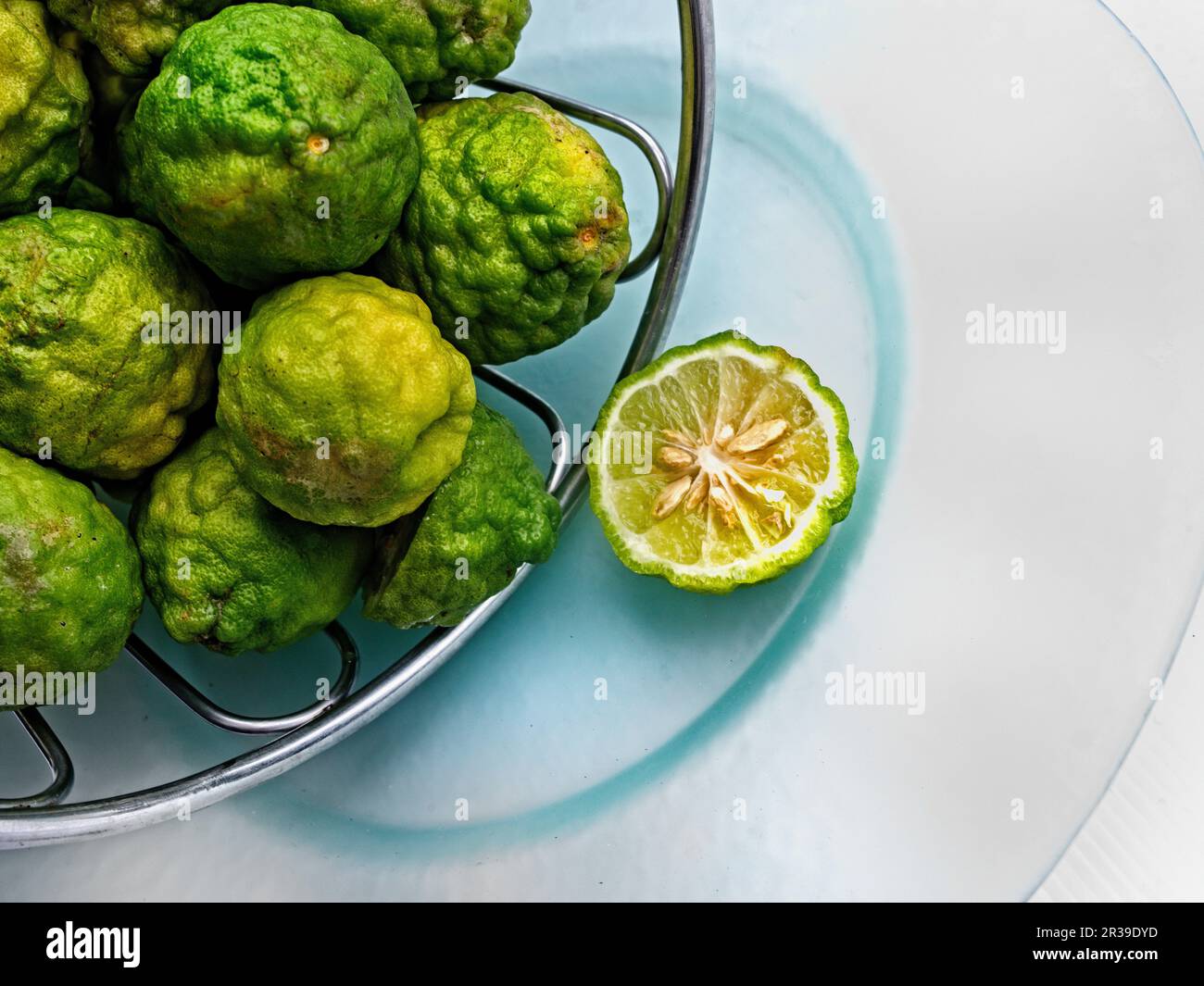 Kaffir Limes aus Thailand Stockfoto