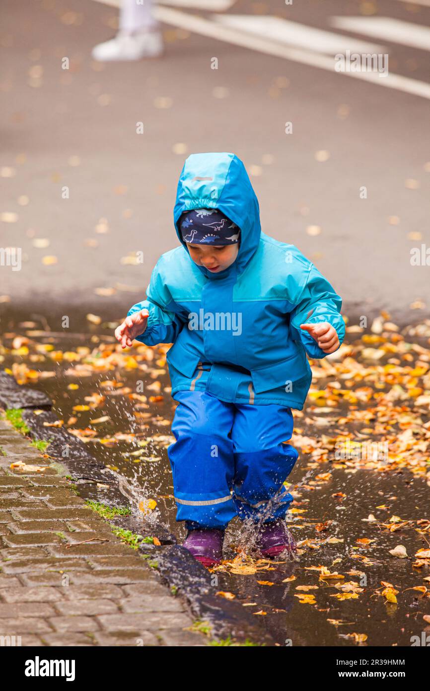 Aktive Ruhezeit bei Regen im Herbst Stockfoto