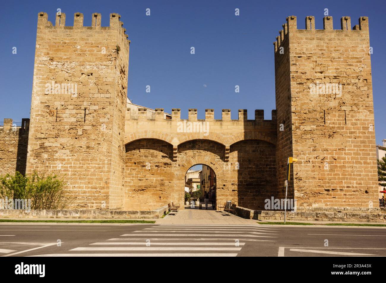 Puerta de Mallorca - Puerta de Sant Sebastia, mittelalterlich, Muralla Siglo XIV, Alcudia, Mallorca, Islas Baleares, Spanien. Stockfoto