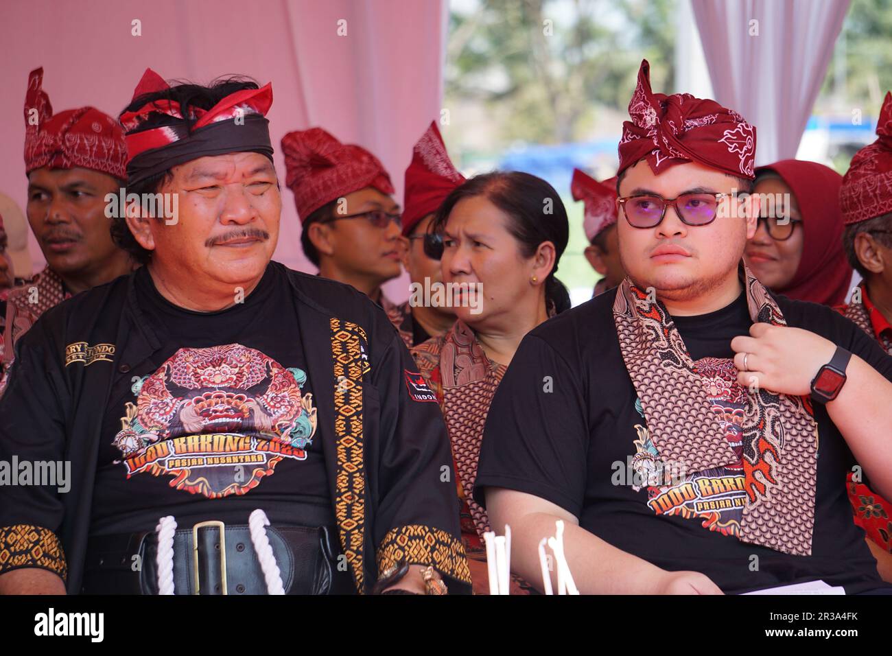 Der Regent von Kediri Hanindhito Himawan Pramana (Mas Dhito) zur Eröffnung des 1000. Barong anlässlich des Jubiläums von Kediri Stockfoto