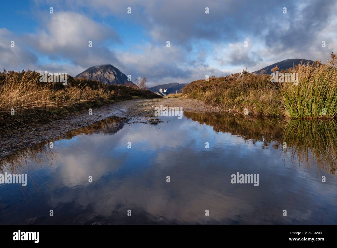 Valle de Glen Coe, Geoparque Lochaber, Highlands, Escocia, Reino Unido. Stockfoto