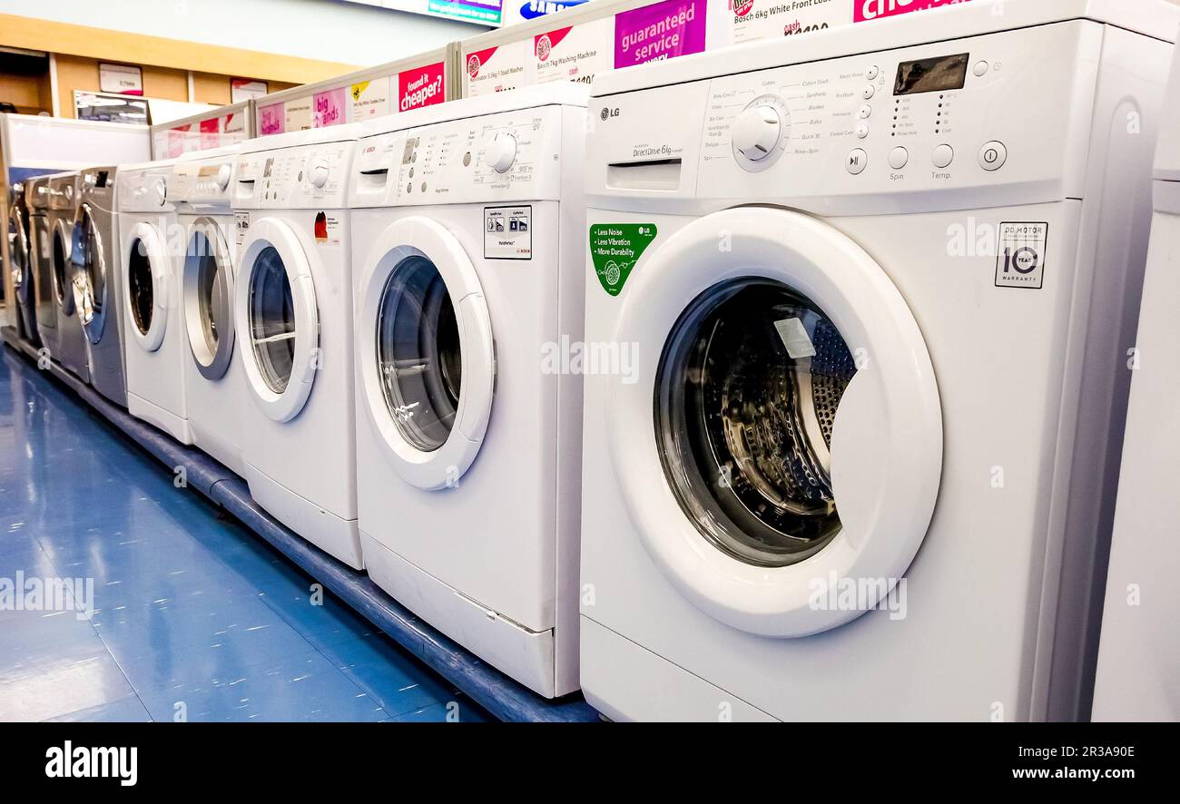 Innenraum eines White-Goods-Stores Stockfoto