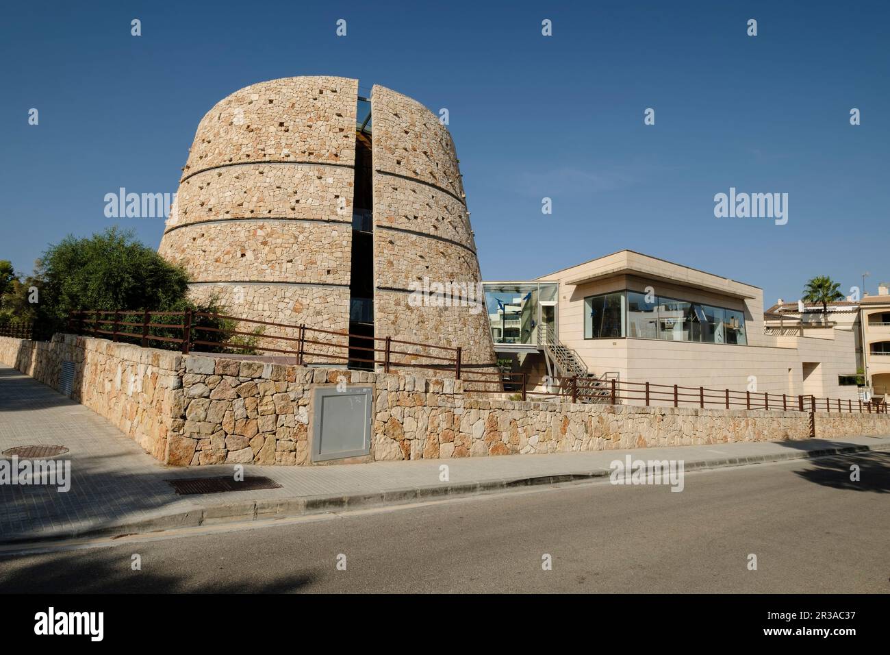 Besucherzentrum des Nationalparks Cabrera, Colònia de Sant Jordi, Gemeinde Ses Salines, Mallorca, balearen, Spanien. Stockfoto