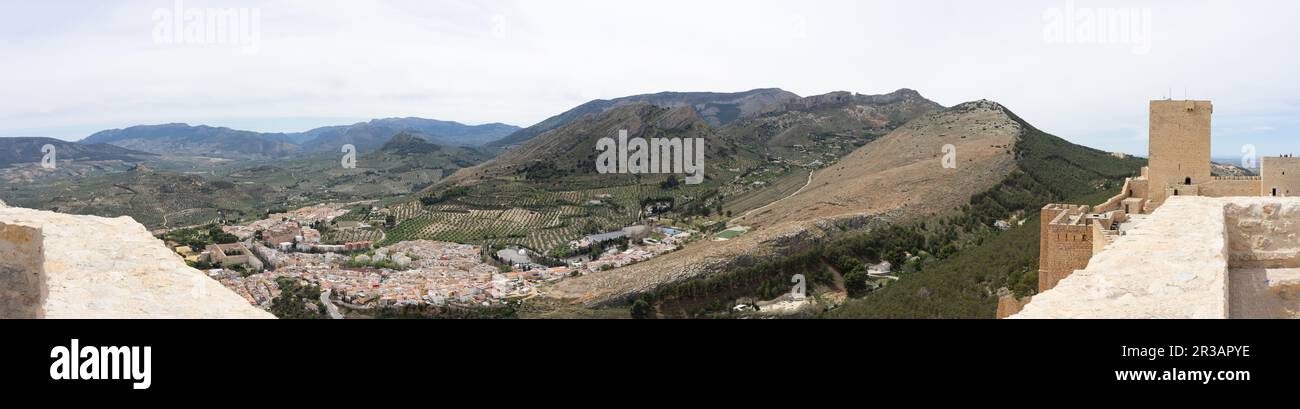 JAEN, SPANIEN 6. APRIL 2023 Panoramablick auf die Stadt von der
