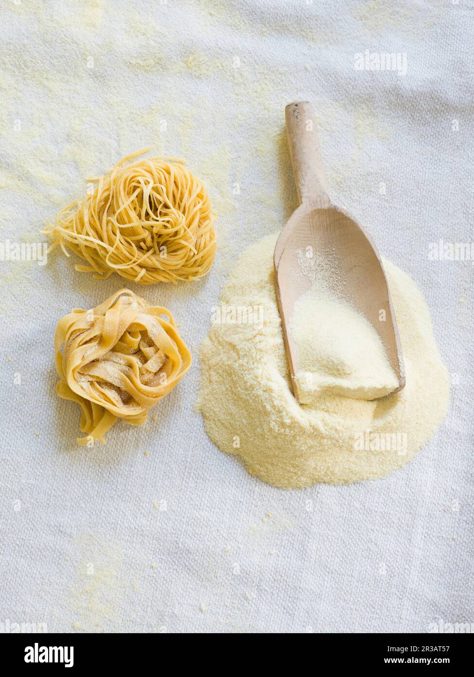 Hausgemachte Pasta und Grieß Stockfoto