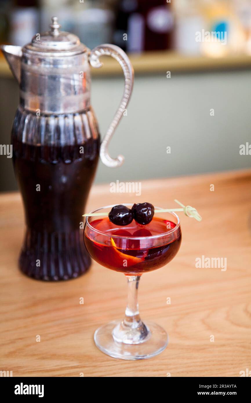 Rum, Kirschsaft, Kirschen Stockfoto