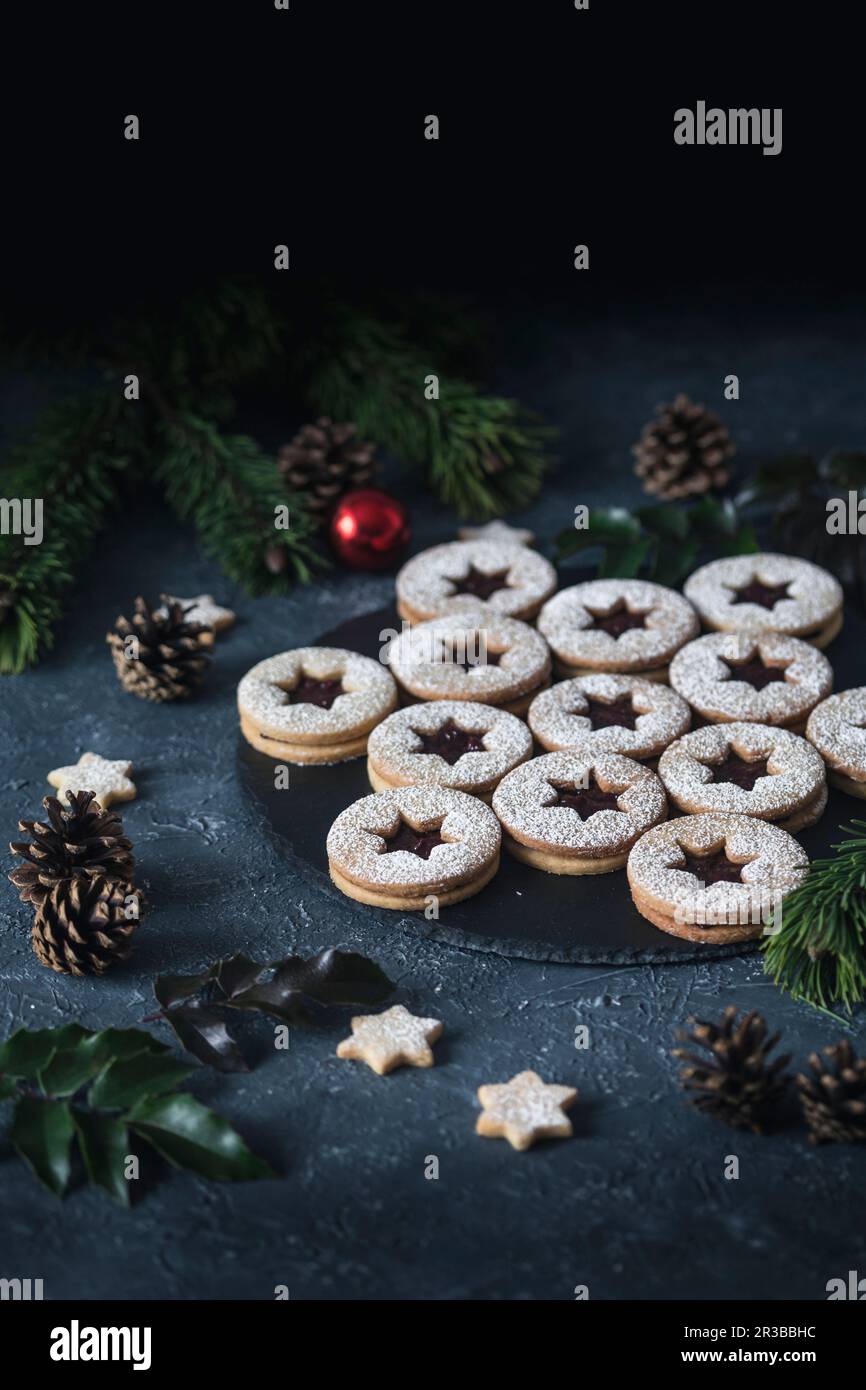 Weihnachts-linzer-Kekse Stockfoto