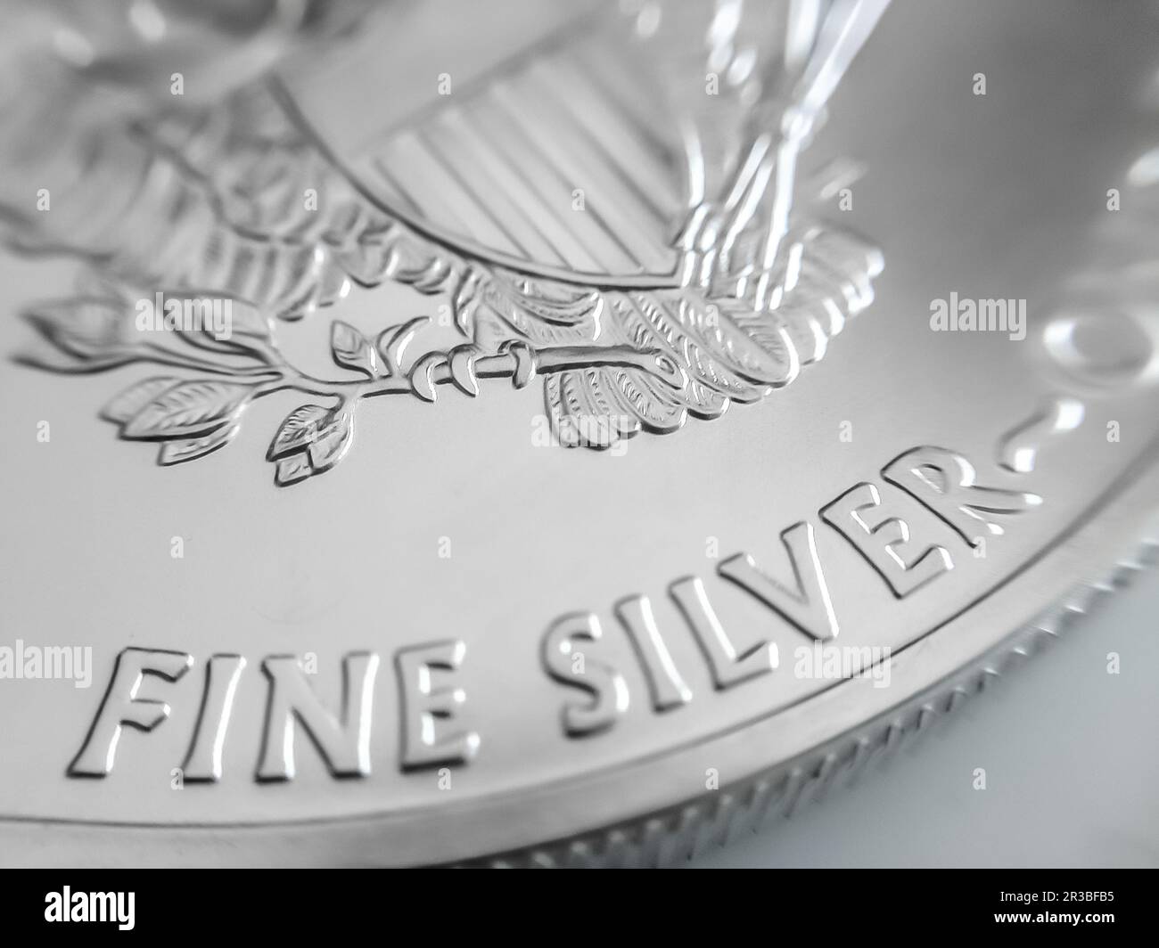Makro-Nahaufnahme einer 999 % Silver American Eagle Bullion Coin Stockfoto