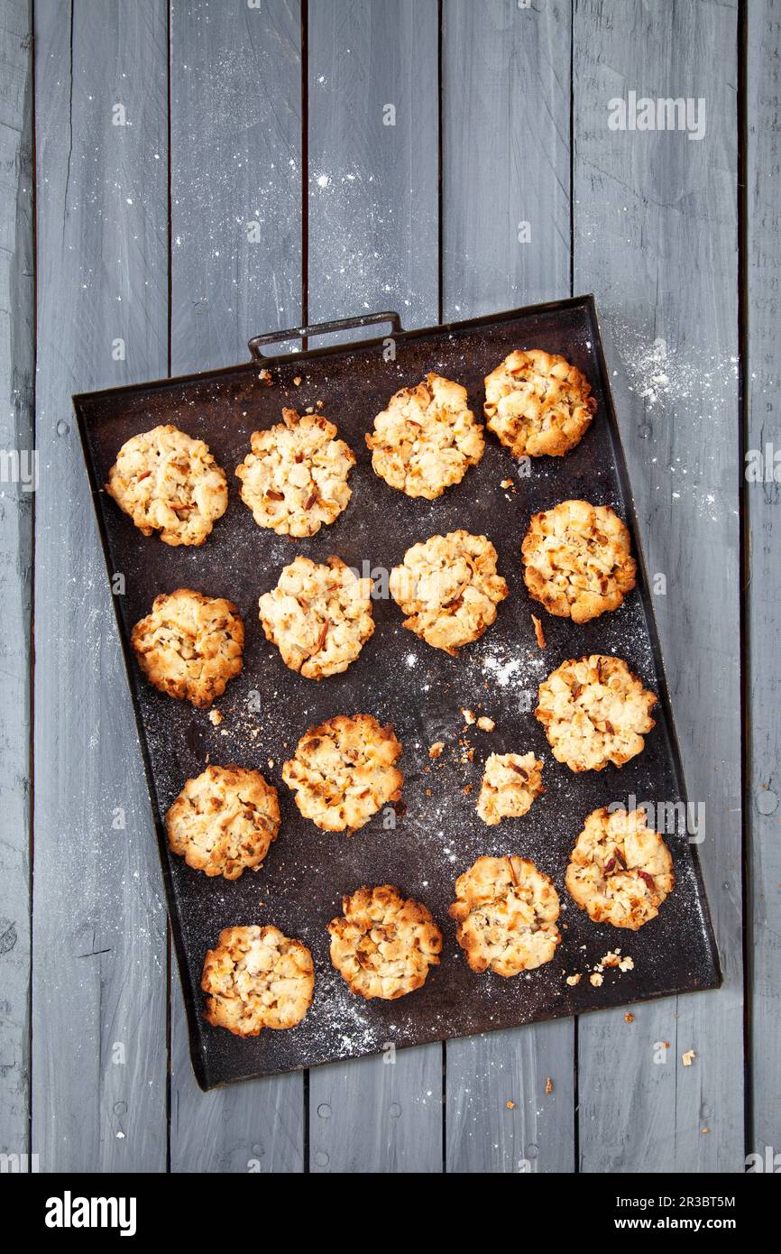 Walnusskekse mit Äpfeln Stockfoto