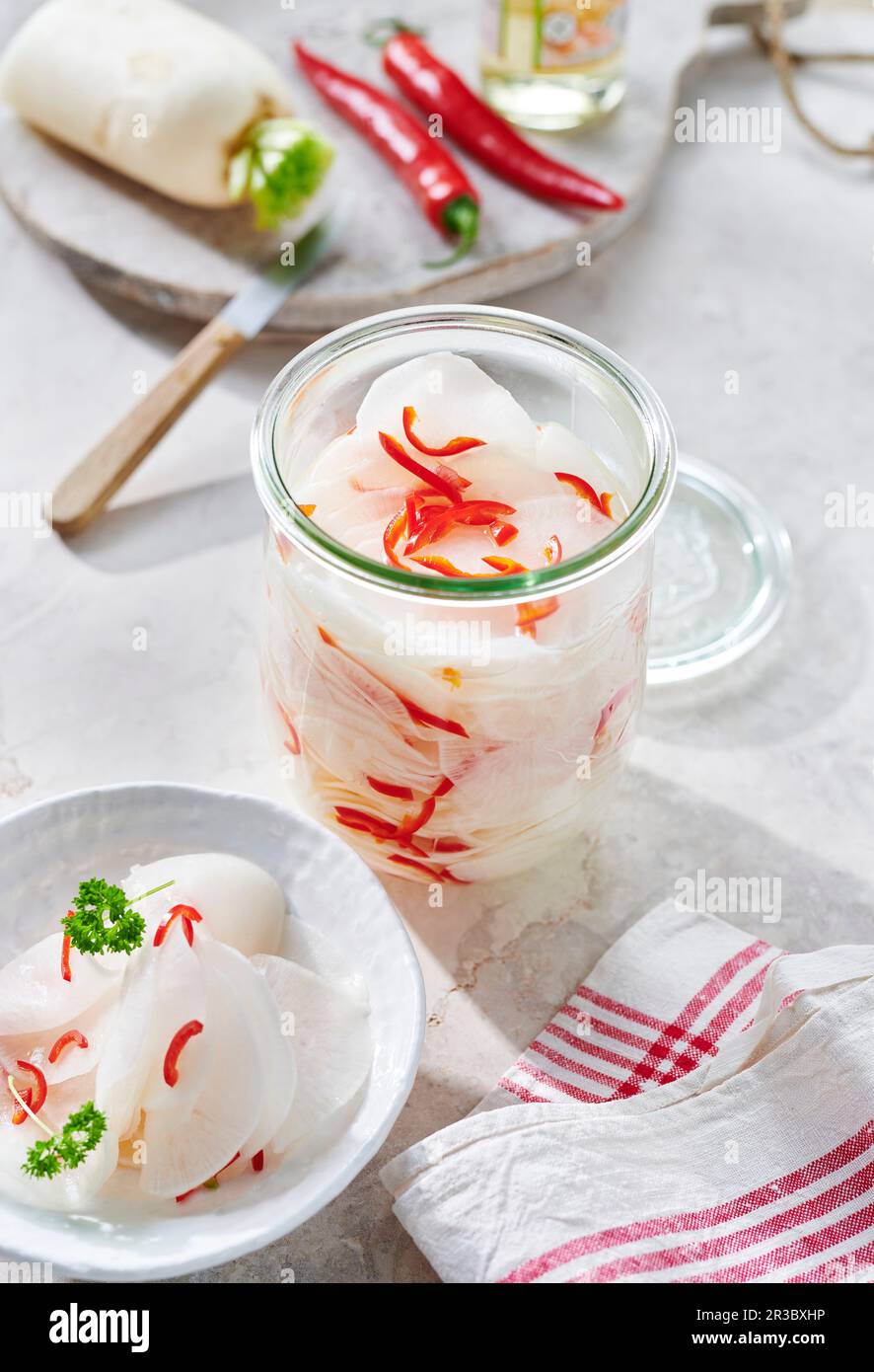 Konservierter rettich -Fotos und -Bildmaterial in hoher Auflösung – Alamy