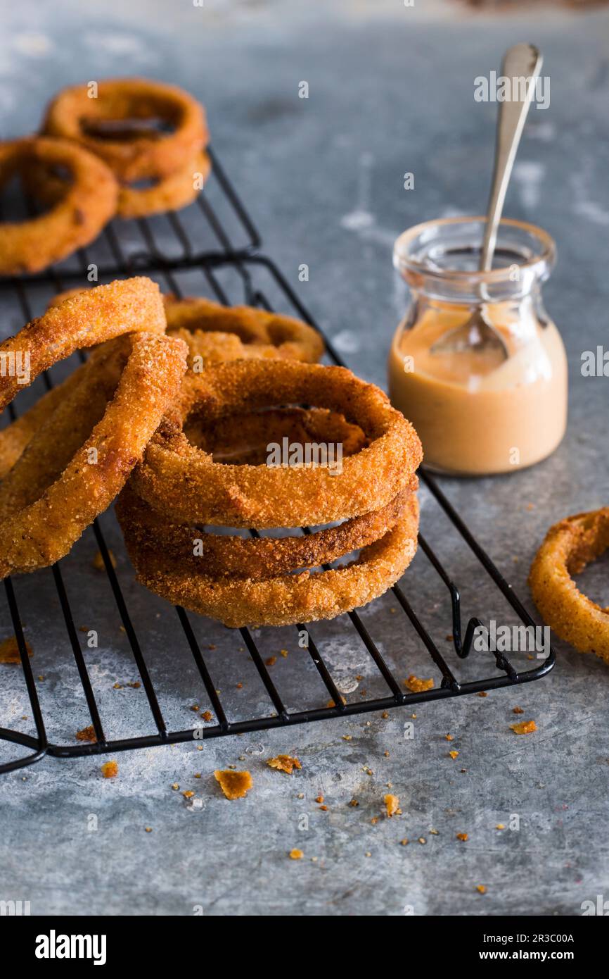 Gebratene Zwiebelringe Stockfoto
