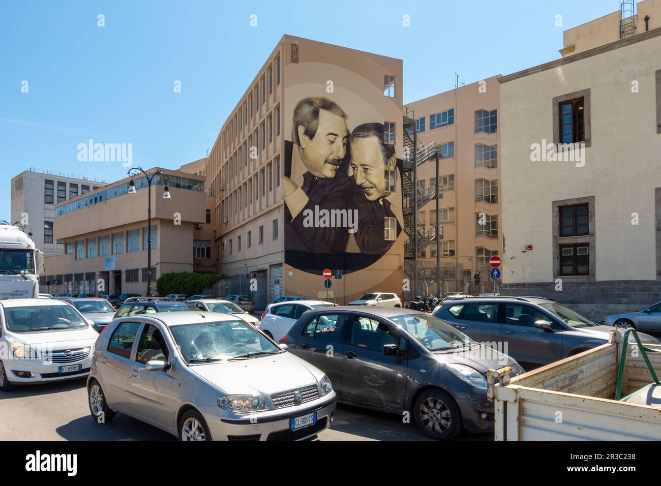 Palermo, Cala District, Falcone und Borsellino Wandgemälde. Berühmte Wandbilder der Magistraten Giovanni Falcone und Paolo Borsellino Stockfoto